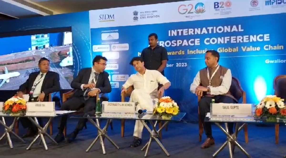 B20 इंटरनेशनल एयरोस्पेस कांफ्रेंस का सिंधिया ने किया शुभारंभ, कॉन्फ्रेंस में G-20 देशों के प्रतिनिधि व 250 प्रतिभागी शामिल हुए